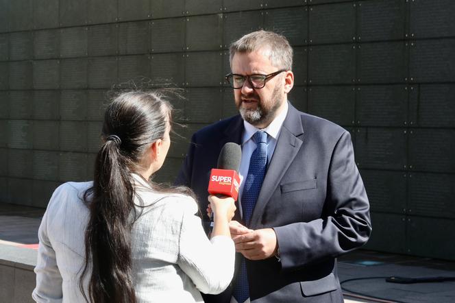 Jan Ołdakowski, dyrektor Muzeum Powstania Warszawskiego w rozmowie z dziennikarką Super Expressu Izabelą Kraj