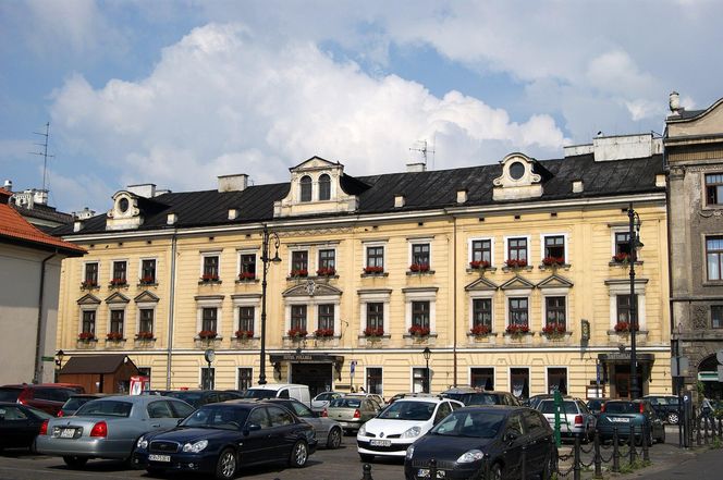 To jeden z najpiękniejszych budynków w Krakowie. Mieszkali w nim Henryk Sienkiewicz i Józef Piłsudski