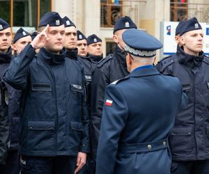 Policjantki i policjanci złożyli ślubowanie. 126 funkcjonariuszy zasiliło śląski garnizon
