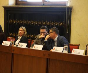 Nadzwyczajna sesja Rady Warszawy