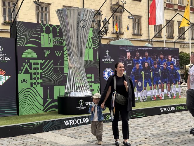 Wrocław żyje finałem Ligi Konferencji Europy. Kibice Betisu i Chelsea już w strefach kibica!