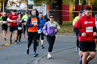 Perła Paprocan: Biegacze zmierzyli się z dystansami od 7 km do maratonu