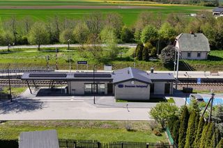 Dworzec kolejowy w Mrzezinie