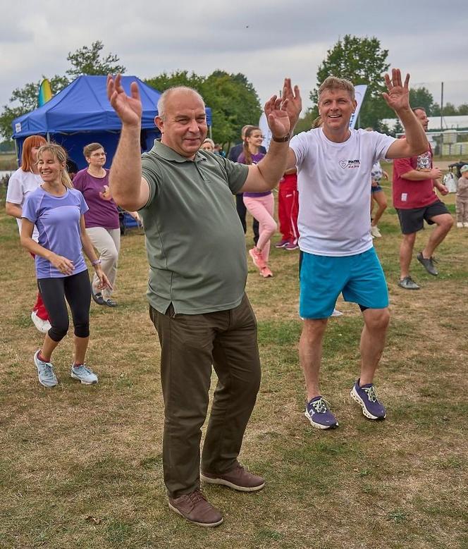 Siedlczanie chętnie korzystali z bezpłatnych badań, porad specjalistów i aktywności na świeżym powietrzu nad zalewem podczas "Pikniku dla serca"