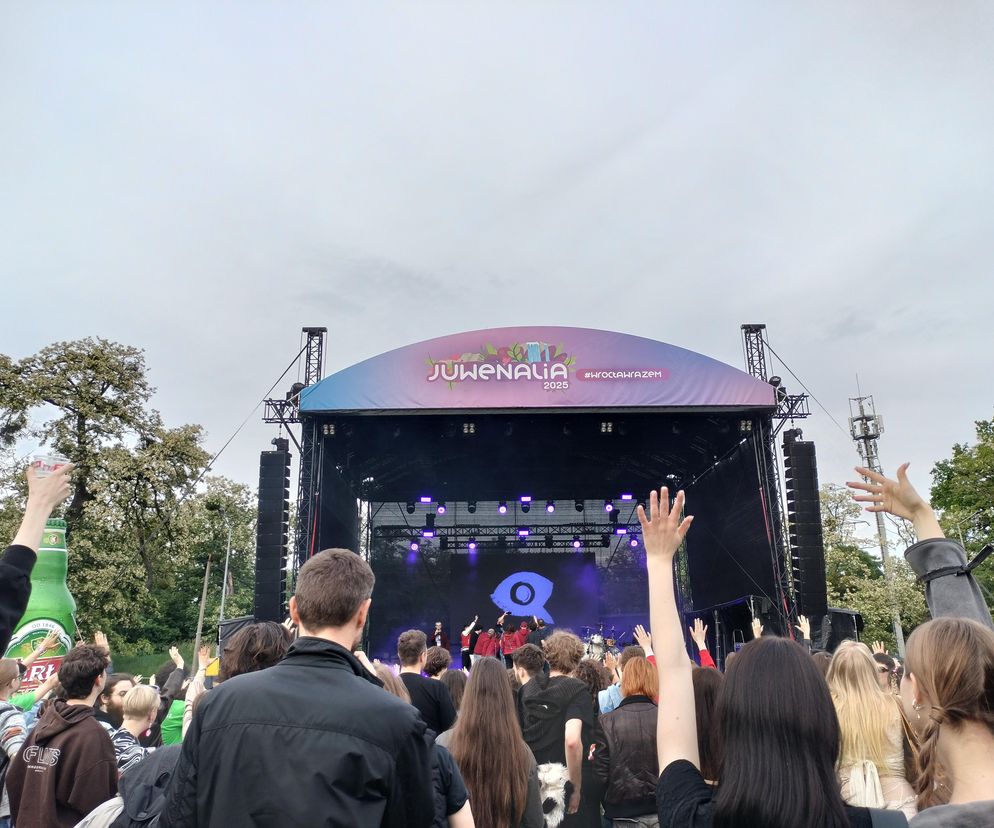 Studenci bawią się na ul. Długiej. Juwenalia #WrocławRazem przyciągnęły tłumy