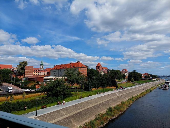 Toruń - 9284 zł za m2