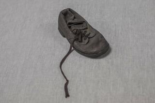 Trzeba ocalić buciki zamordowanych. W Muzeum Auschwitz-Birkenau konserwatorzy walczą z czasem