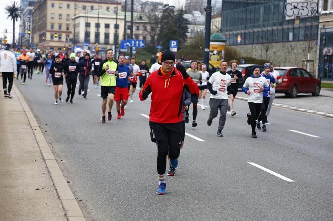 Bieg na Piątkę 2024, Warszawa - zdjęcia. Biegłeś? Szukaj się w galerii!