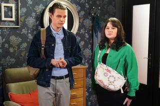 Barwy szczęścia po wakacjach. Przerażające zmiany u Kacpra! Tak zareaguje na propozycję Hani