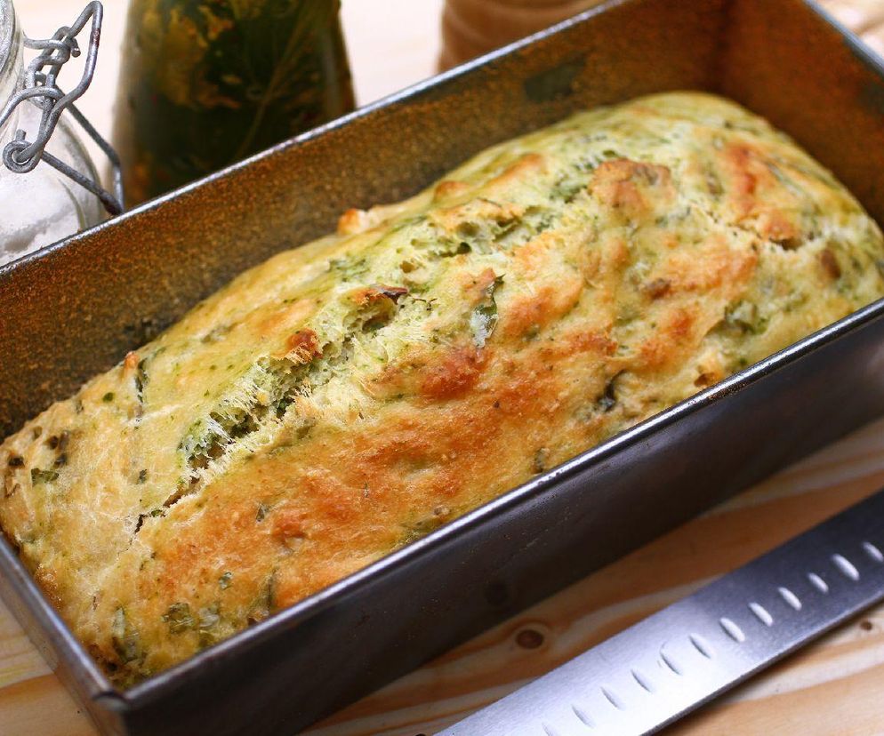 chleb z fetą i parmezanem