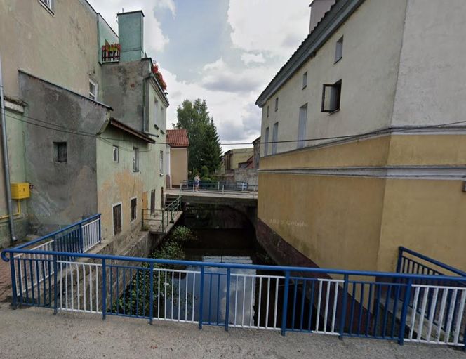 To miasto nazywane jest "Małą Wenecją Północy". Można doliczyć się tu kilkunastu mostów