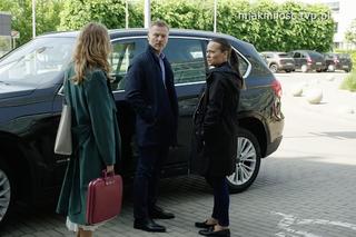 M jak miłość odc. 1742. Magda (Anna Mucha), Andrzej Budzyński (Krystian Wieczorek), Sylwia (Hanna Turnau)