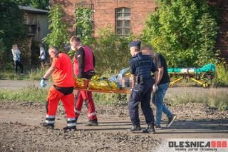 Mężczyzna z nożem w klatce piersiowej. Ostrze przeszło tuż obok serca  