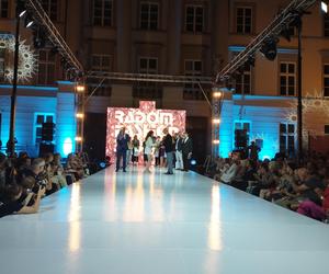 RADOM FASHION SHOW