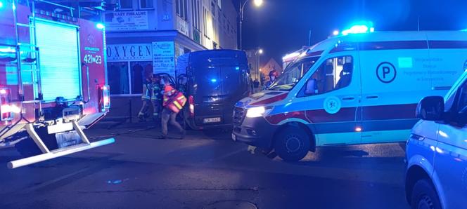 Bus wjechał w centrum handlowe w Drawsku Pomorskim