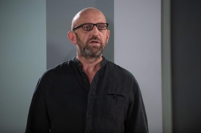 Na Wspólnej odc. 3134 - opis, streszczenie: Naczelny wkracza do redakcji w decydującym momencie sporu o artykuł 