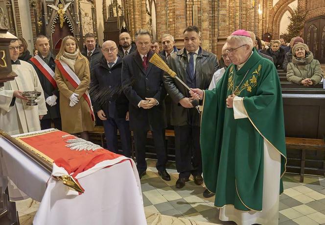 Na nowym sztandarze powiatu siedleckiego widnieje m.in. herb tego regionu