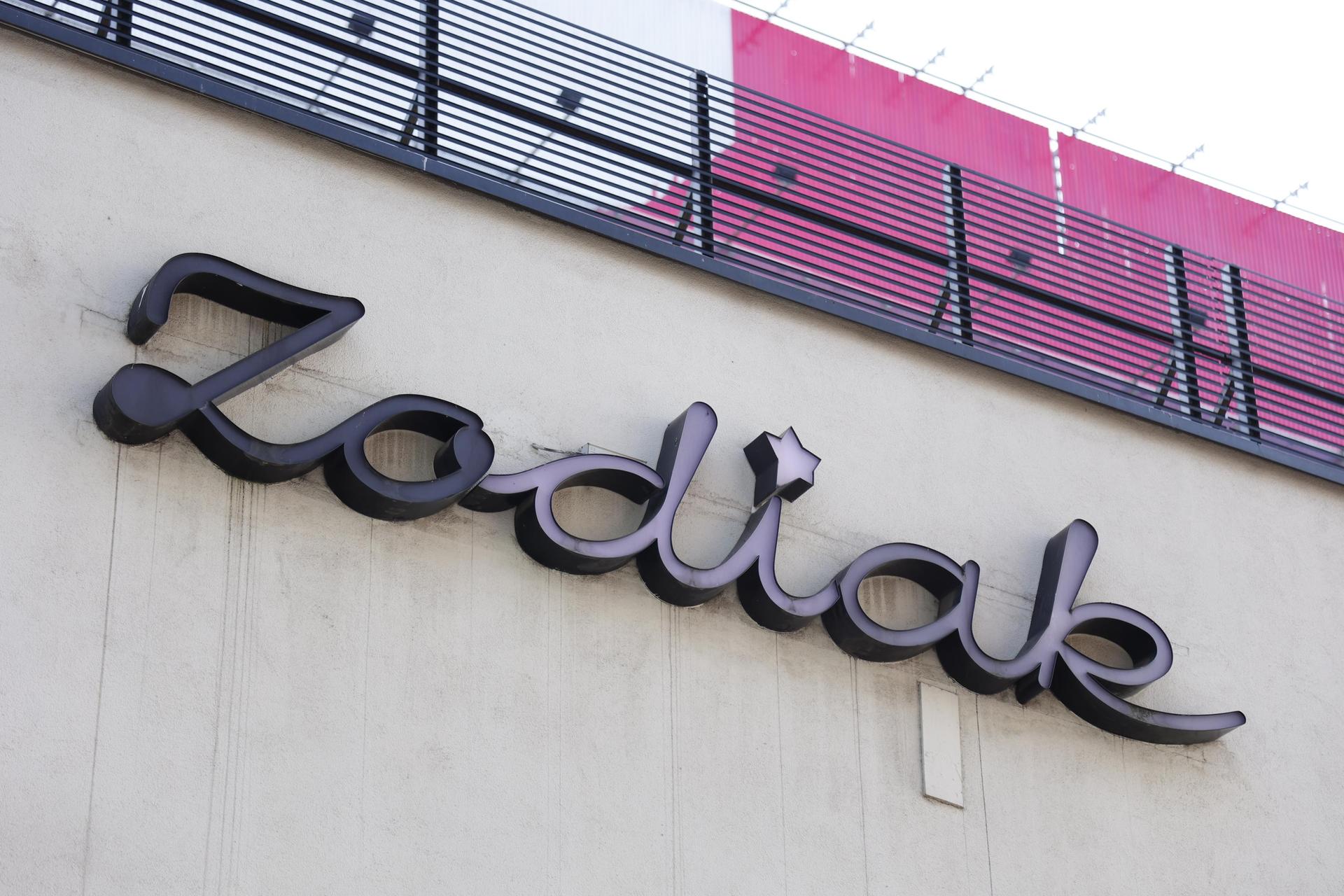 Warszawskie neony z PRL-u - zobacz zdjęcia iluminacji i sprawdź, gdzie je znaleźć