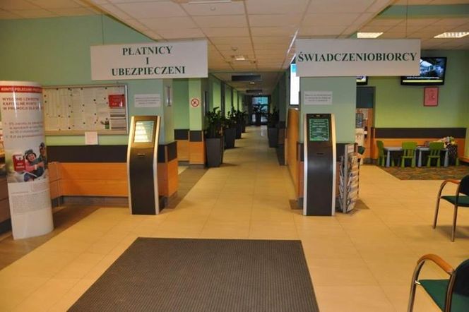 ZUS czeka na seniorów.  Będą doradzać i podpowiadać.  Warto przyjść.