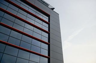 Ogromny koncern ogłasza masowe zwolnienia. Pracę stracą tysiące pracowników