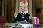 Pamiętacie sędzię Annę Marię Wesołowską? Tak dziś wygląda gwiazda telewizji. Aż trudno uwierzyć, że ma 71 lat!