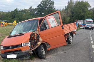 Dramatyczny wypadek na DK 11. Ranną kobietę transportował śmigłowiec [ZDJĘCIA]