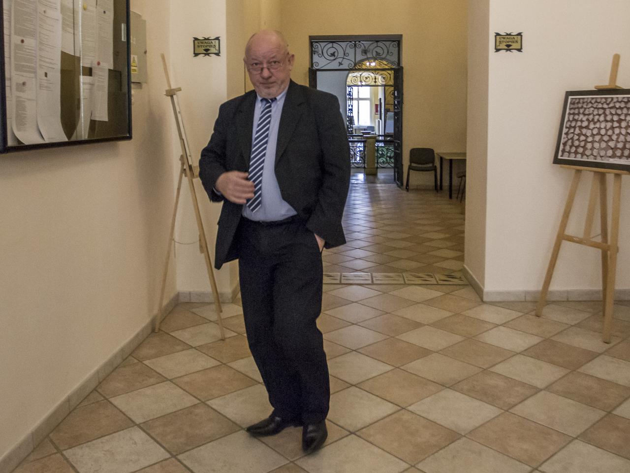 Kazał radnym wypie...ć