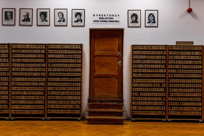 Biblioteka SGH - zdjęcia. Zobacz wspaniałe wnętrza warszawskiego gmachu