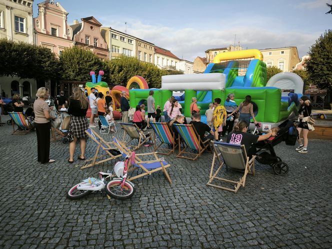 Piknik na rynku w Lesznie