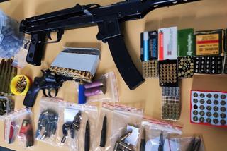 Ciechanowiec. Nalot na posesję. Znaleziono arsenał!