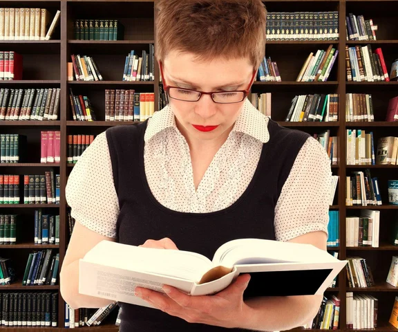 QUIZ: Trudne wyrazy ortograficzne. Wiesz, jak je zapisać? Ciężko zdobyć 30/30 punktów