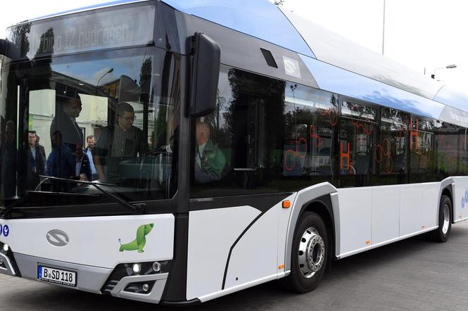 Poznań: Po raz pierwszy w Polsce zaprezentowano autobus wodorowy. Jest w pełni ekologiczny!