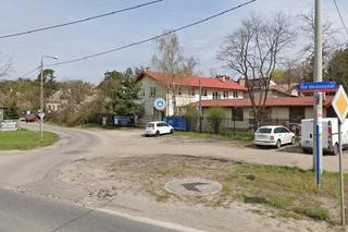 To najdłuższa ulica w Warszawie. Ma aż 14,5 km, ciągnie się przez dwie dzielnice