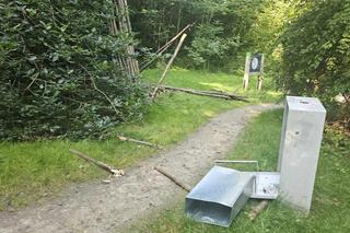 Zdewastowany Park Reduta w Krakowie