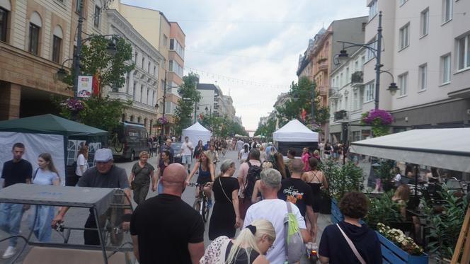 Tłumy na Piotrkowskiej. Zobacz, jak wygląda wizytówka Łodzi podczas urodzin miasta [ZDJĘCIA]