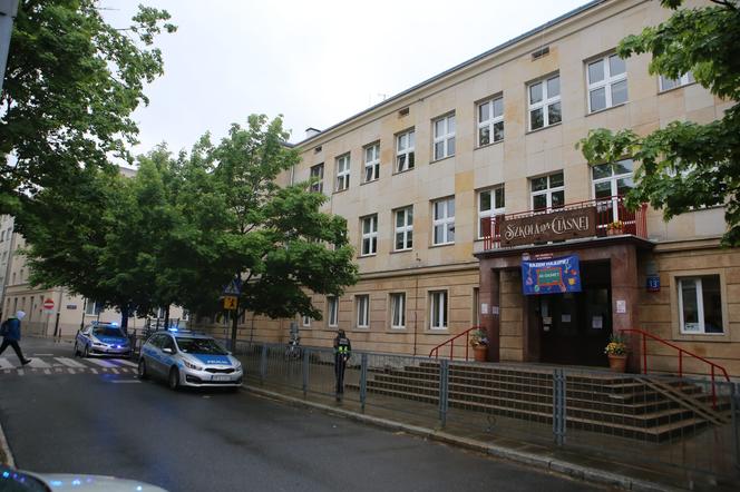 Alarmy bombowe w warszawskich szkołach