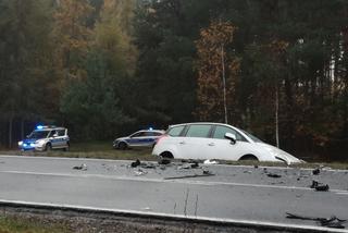 Ploski. Wypadek na DK 19. Opel zderzył się z peugeotem. Jedna osoba ranna