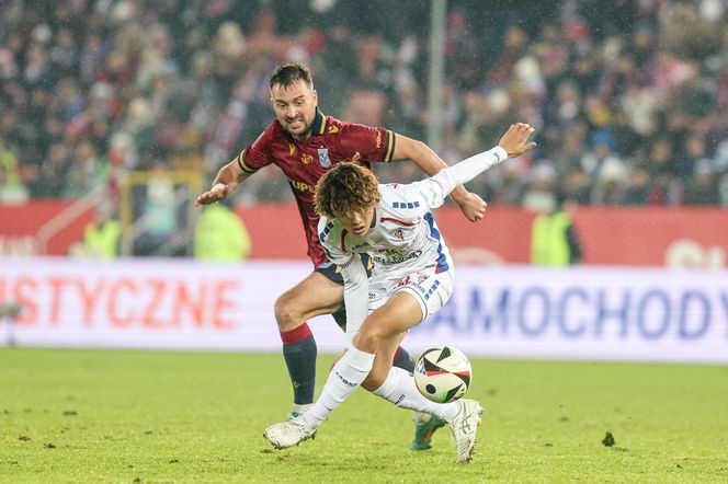 Orkiestra górnicza zagrała jak za dawnych lat, Górnik Zabrze również. Lech Poznań na kolanach