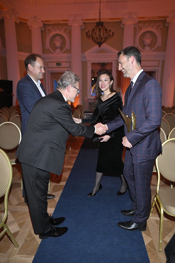 Posłanka Uznańska-Wiśniewska zadała szyku na gali Złoty Laur "Super Biznesu"