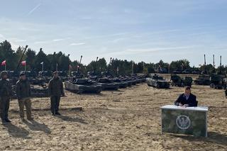 Podpisanie umowy w Nowej Dębie na zakup uzbrojenia dla wojska 