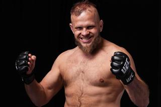 Marcin Tybura udusił Tuivasę! Wielkie zwycięstwo Polaka w UFC już w 1. rundzie