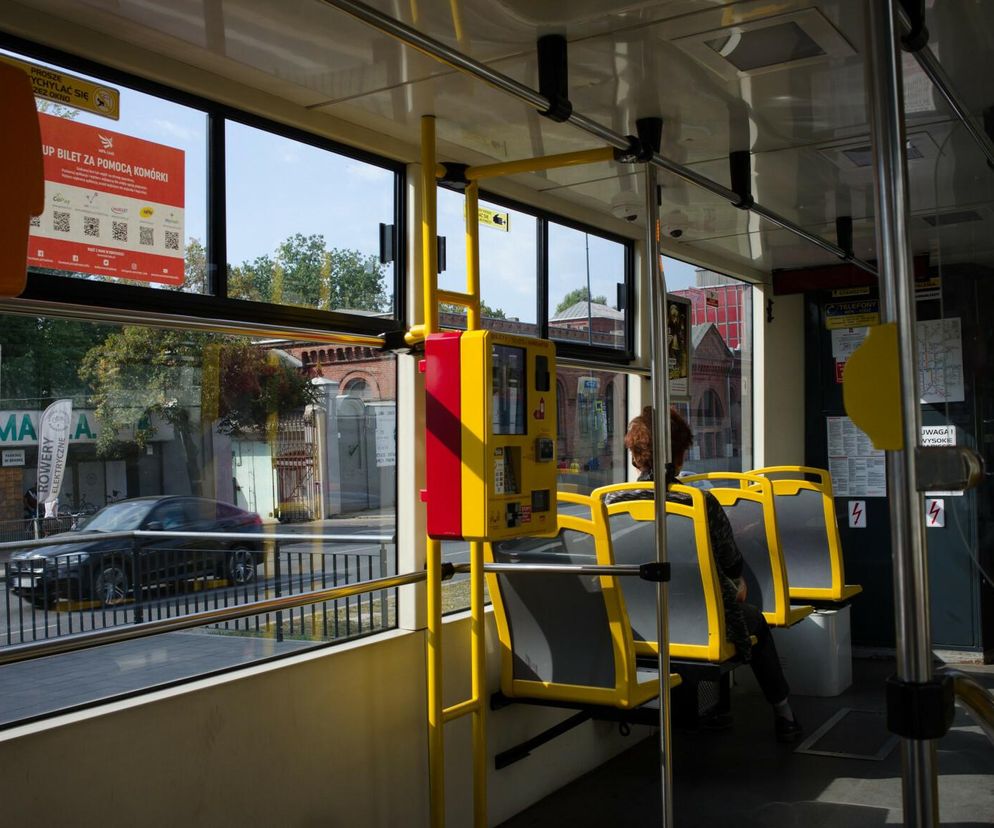 Łódź z okien tramwaju według AI. Ta linia ma być najlepsza do zwiedzania Łodzi. Nieoczywisty wybór