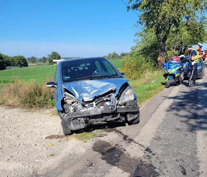 Tragiczne skutki omijania na prostej drodze pod Żninem! Zginęła 75-latka [ZDJĘCIA]