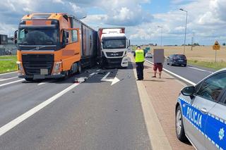 Groźny wypadek na DK 10 w Nakle nad Notecią. Dwie osoby poszkodowane [ZDJĘCIA]