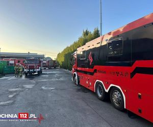 Bochnia. Magazyn i składowisko opon stanęły w ogniu