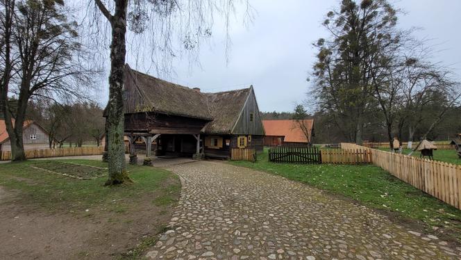 Magiczne miejsce na Mazurach warte odwiedzenia. Można poczuć się jak w dawnych czasach [ZDJĘCIA]