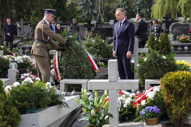 Prezydent upamiętnił ofiary katastrofy smoleńskiej