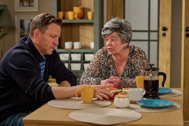 Na Wspólnej odc. 4036. Sabina Szulc (Małgorzata Duda-Kozera), Wojtek (Wojciech Błach)