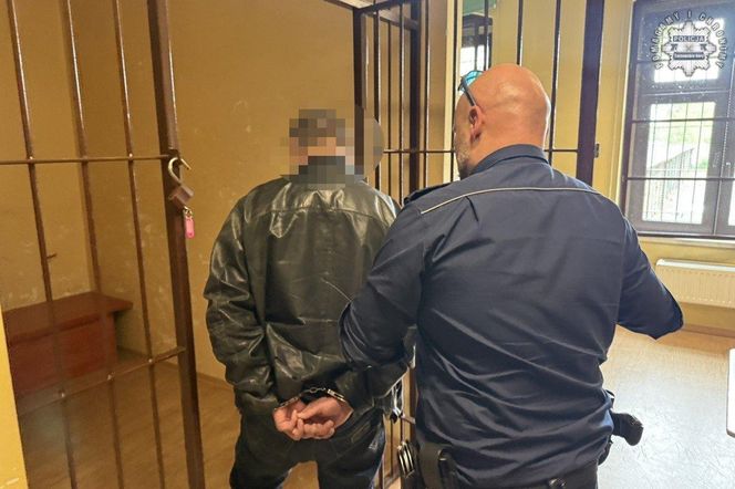Tarnogórzanin fotografował dzieci z ukrycia. Mężczyzna usłyszał zarzuty