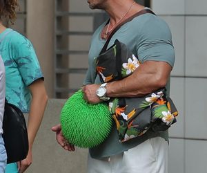 Katarzyna Skrzynecka. Zabrała rodzinę na targ śniadaniowy w kusych szortach